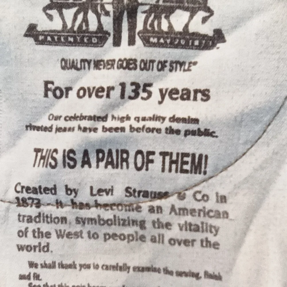 Authentic Levi's - Picture 5 of 9